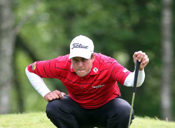 Walker holds Aviemore lead despite Lloyd heroics