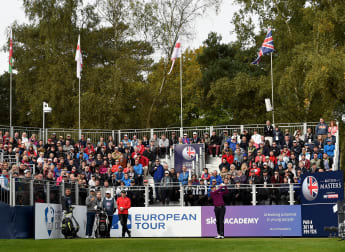 Poulter hails home fans