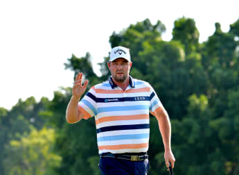 Leishman edges ahead on the Gold Coast