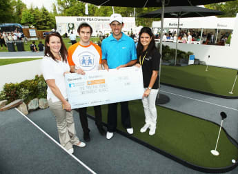 Schwartzel helps Putts4Charity
