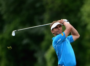 Luiten reels in Lewis