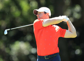 McIlroy leads the way in Mexico
