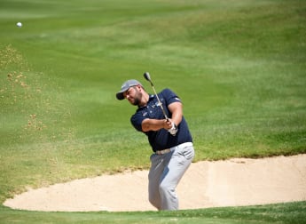 Van Tonder still in charge in Cape Town