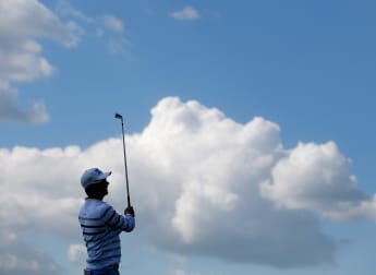 In-form Ilonen edges ahead