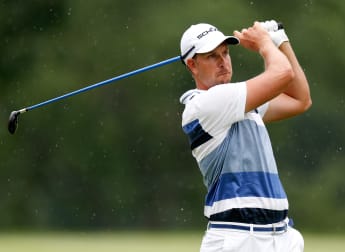 Stenson edges towards bumper payday 