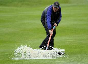 Ryder Cup to resume at 13:30