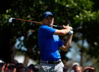 Spieth stretches Masters lead