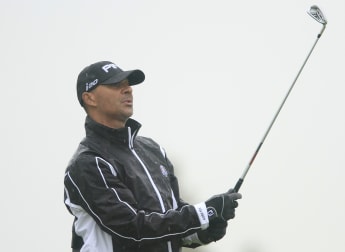 Trio overcome conditions for Amsterdam lead