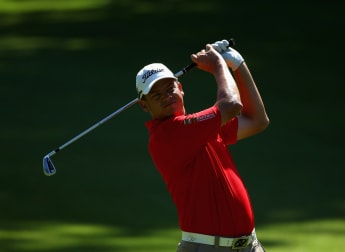 Van der Walt joins Oosthuizen out in front