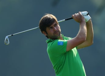 Rock holds firm before suspension