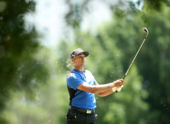 College friends Paolini and Suri share Swiss lead