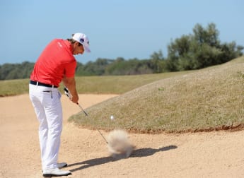 Elson sets early pace