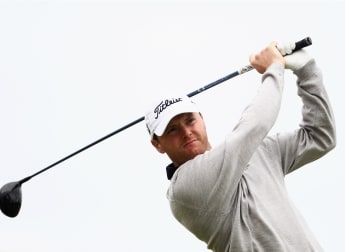 Hoey digs out early lead