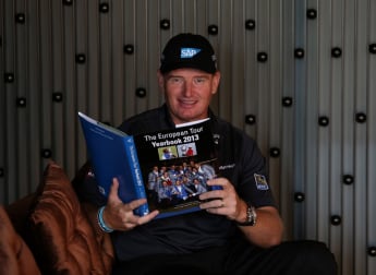 Els gets sneak peek at The European Tour Yearbook