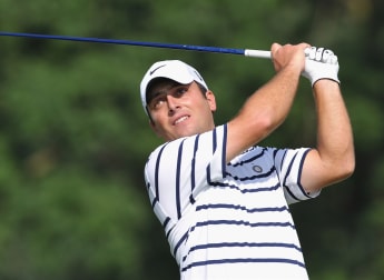 Molinari makes his move