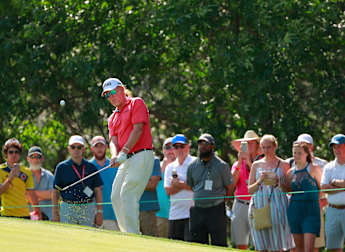 Miguel makes strong start in bid for second Senior Major