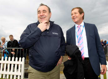 First Minister visits Castle Stuart