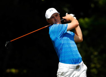 Spieth extends Augusta lead