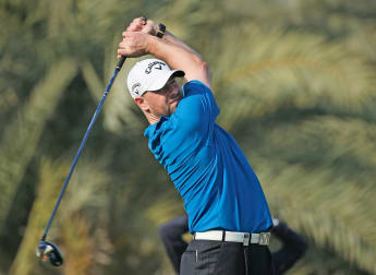 Leader Lee boosts chances of maiden title