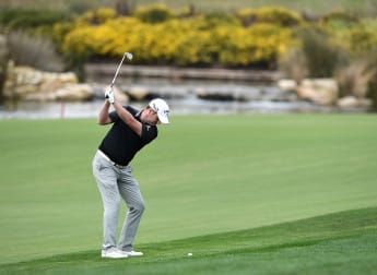 Warren extends Portugal lead