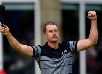 Stenson into second in Race to Dubai