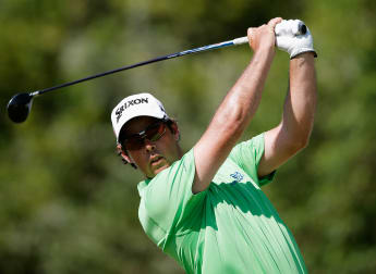 Red-hot Van Zyl wins again