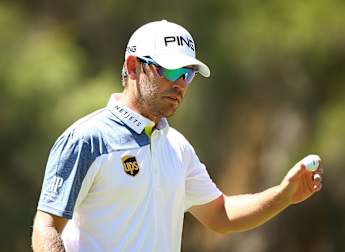Oosthuizen chasing ball striking record