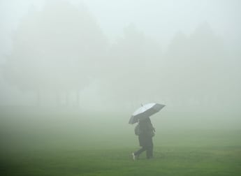 Hend extends lead before fog stops play in Crans