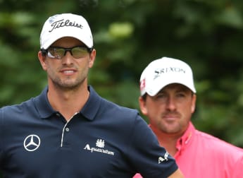 McDowell remains four behind Scott