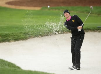 Catlin takes early lead at Final Stage