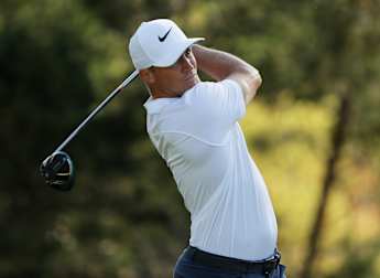 Noren in control against Pieters