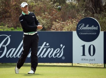 Morrison and Noren edge ahead