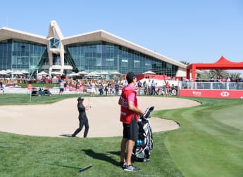 Late birdie gives Pieters halfway lead