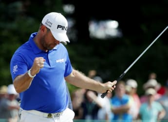 Westwood soars to Oakmont summit