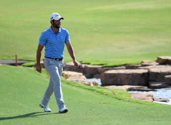 Otaegui and Smith share lead in Dubai