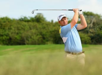 Giles hits the front in Fiji