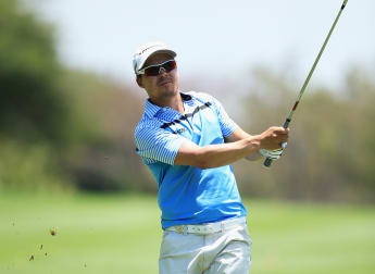 Basson leads the way at Leopard Creek