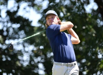 Schott shakes the sweat to share lead in Italy