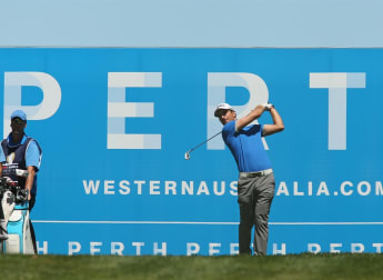 Cañizares claims share of lead Down Under