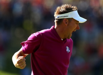 Poulter wins Golfer of the Month