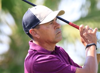 Gomez charges to the front in Denmark