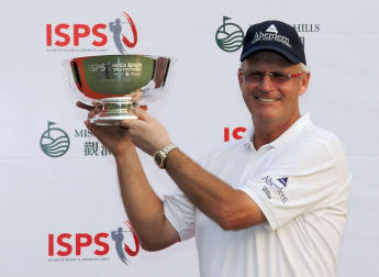 Lyle lands first win in two decades