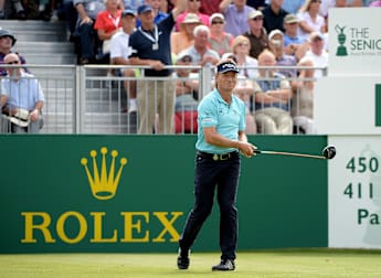 Langer edges clear but Frost closing fast