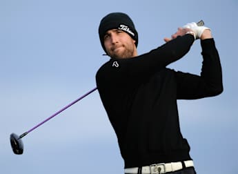 Flawless Lewton leads in Spain