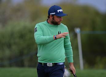 Sullivan surges ahead in Portugal