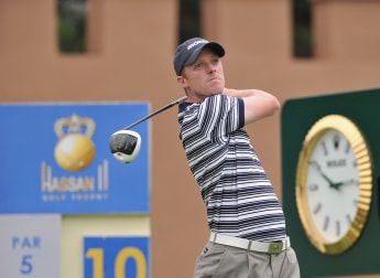 Davies and Horsey hold narrow lead