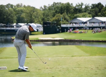 Olesen shares lead in Charlotte