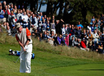 Jiménez edges ahead