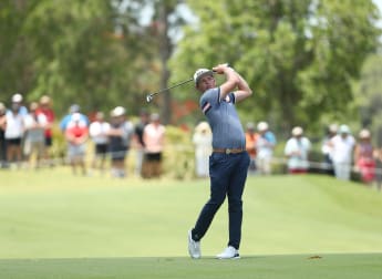 Smith extends advantage in Australia