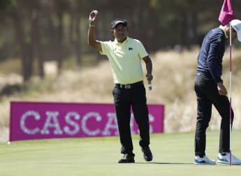 Jaidee makes history on dramatic day in Portugal
